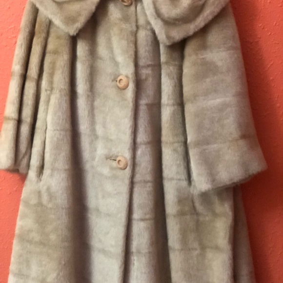 Pea coat by Ladies garment workers  union - Picture 2 of 8